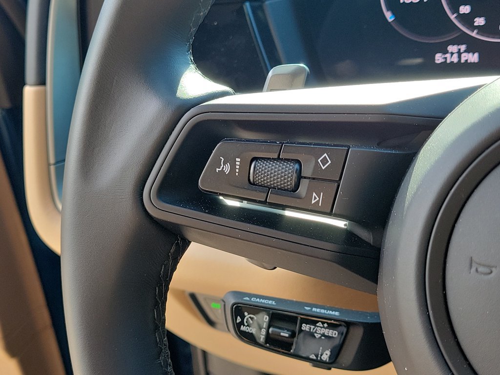 Certified 2025 Porsche Cayenne S AWD/4WD image 35