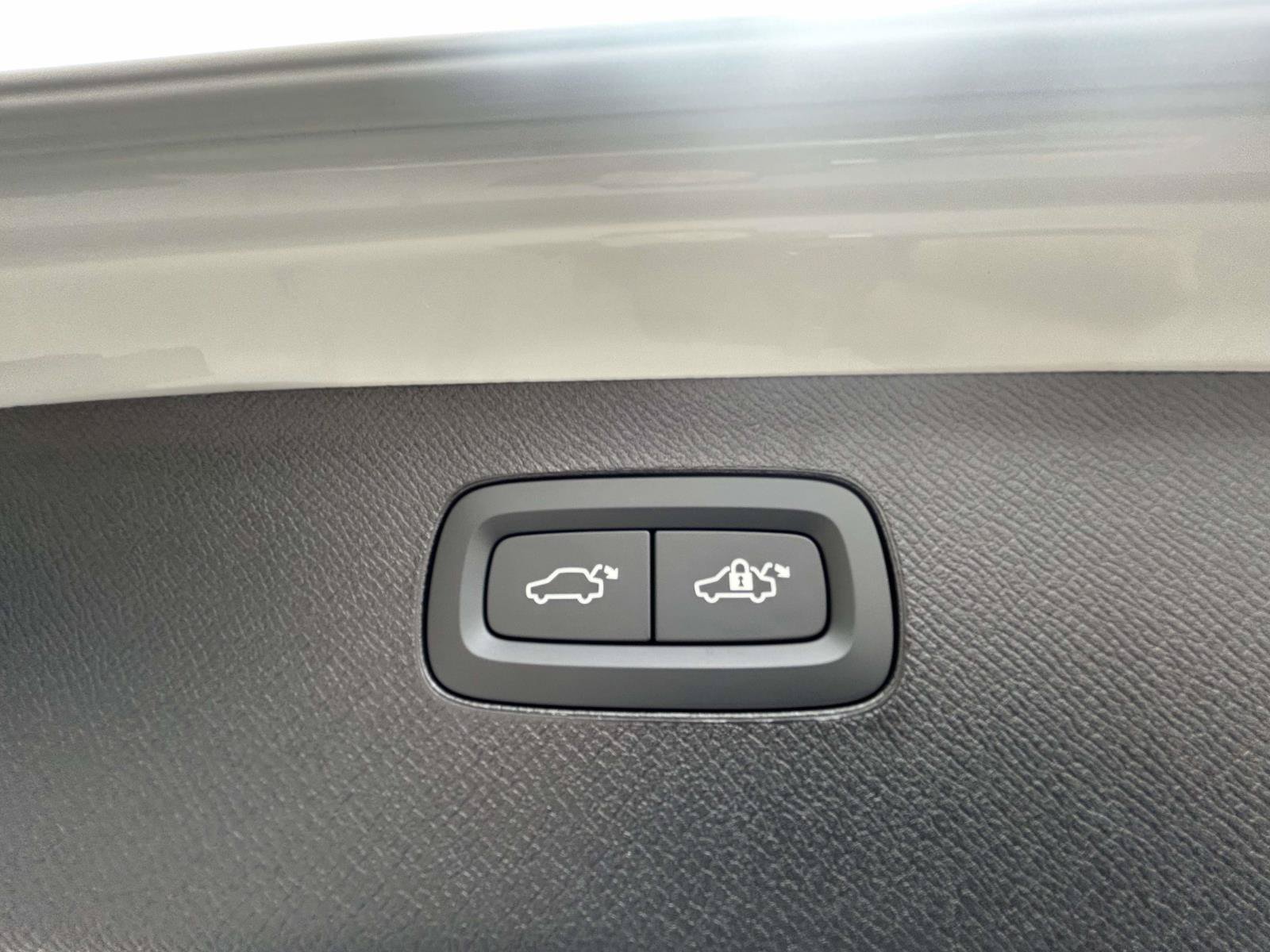 New 2026 Volvo XC90 B6 Plus AWD/4WD image 17
