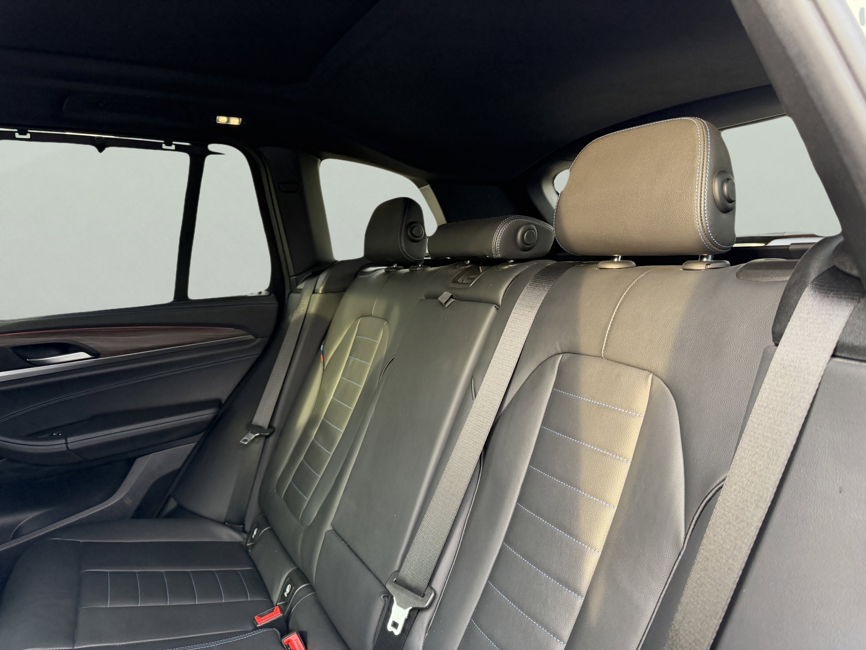 Used 2018 BMW X3 M40i w/ Premium Package image 38