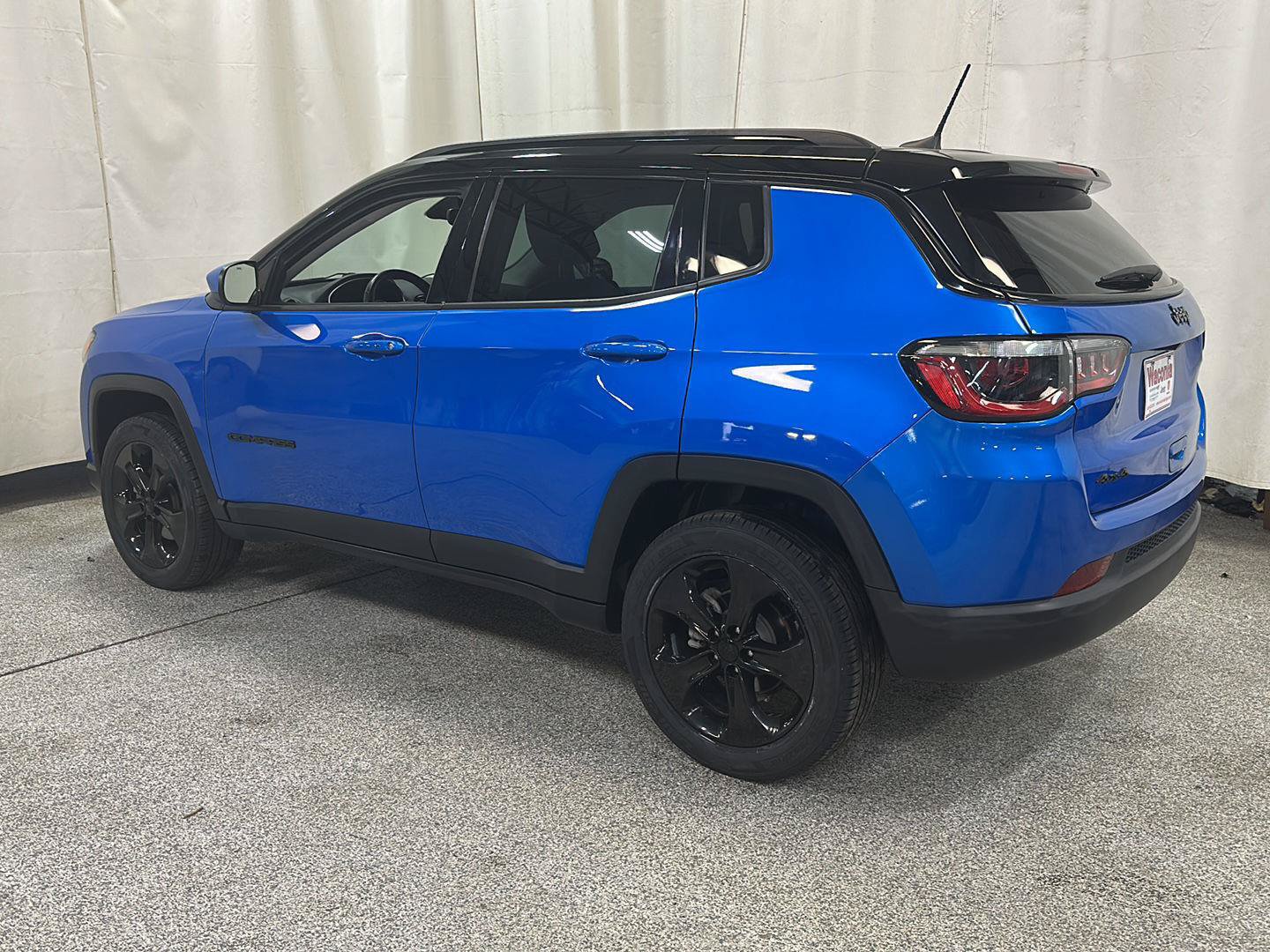 Used 2019 Jeep Compass Latitude AWD/4WD image 3
