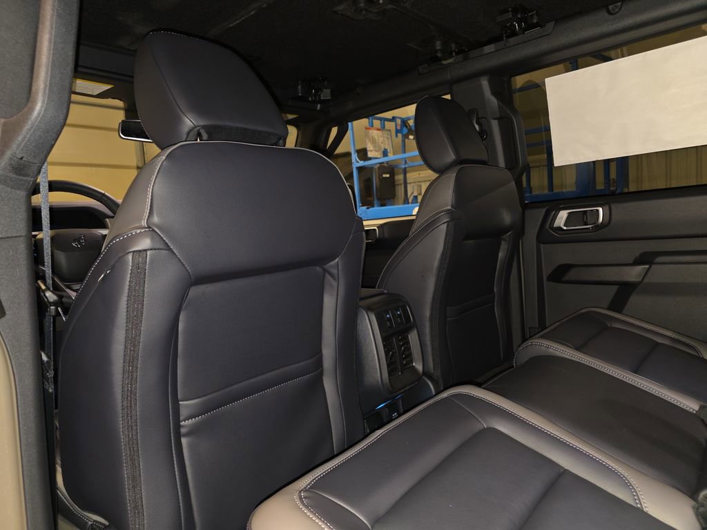 New 2026 Ford Bronco Outer Banks w/ Sasquatch Package image 19