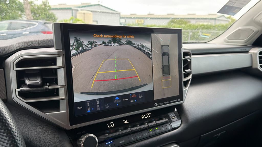 Used 2023 Toyota Tundra Limited AWD/4WD image 30