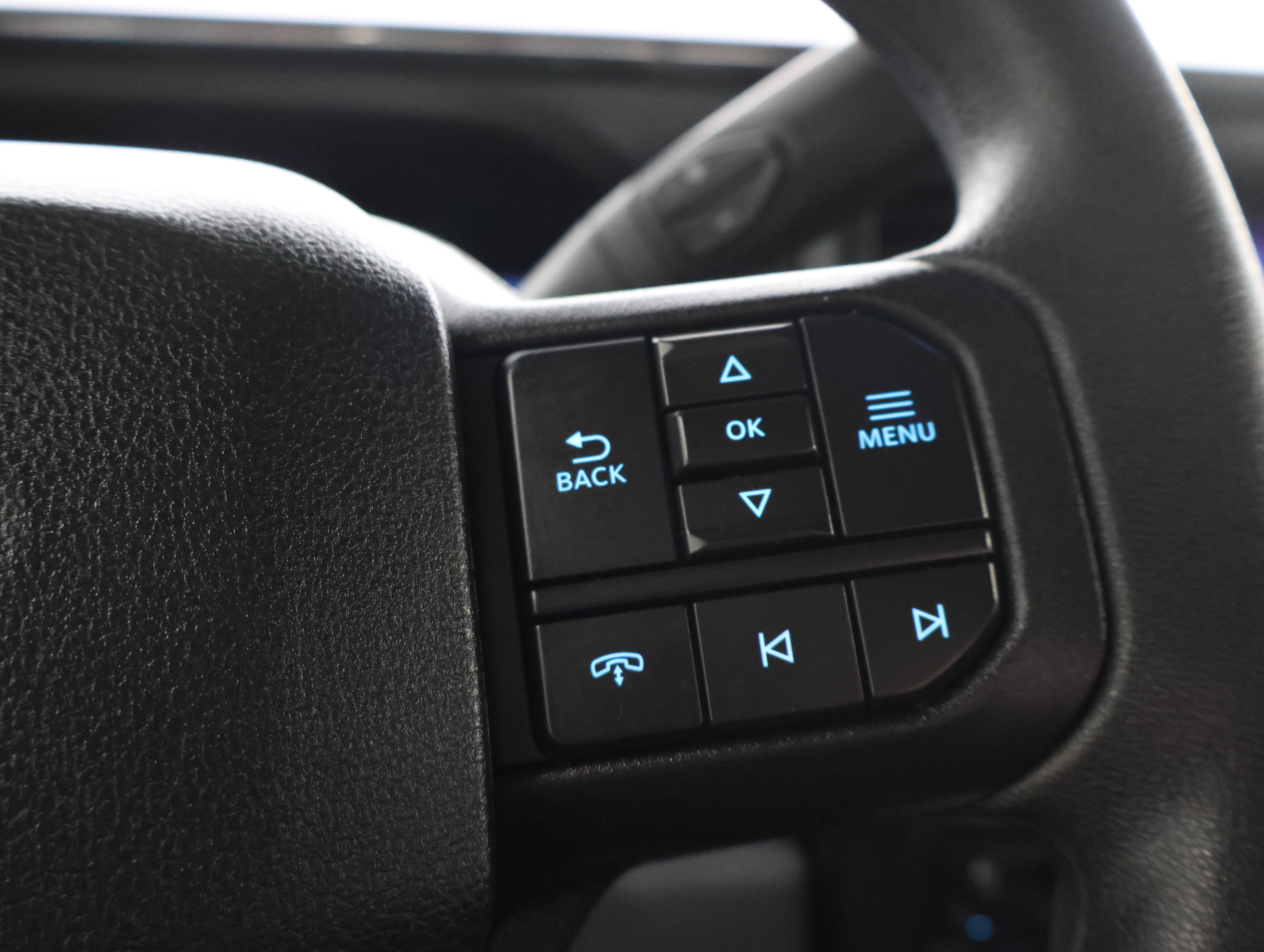 Used 2025 Ford F250 XLT w/ Black Appearance Package AWD/4WD image 14