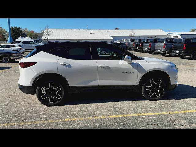 Used 2024 Chevrolet Blazer RS w/ Driver Confidence II Package FWD image 9