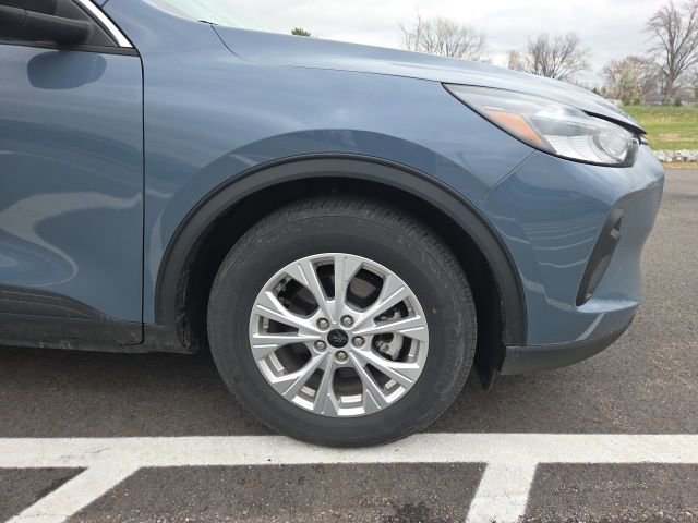 Used 2023 Ford Escape Active w/ Cold Weather Package image 4