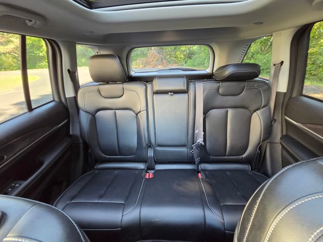 Used 2023 Jeep Grand Cherokee 4WD 4xe image 23