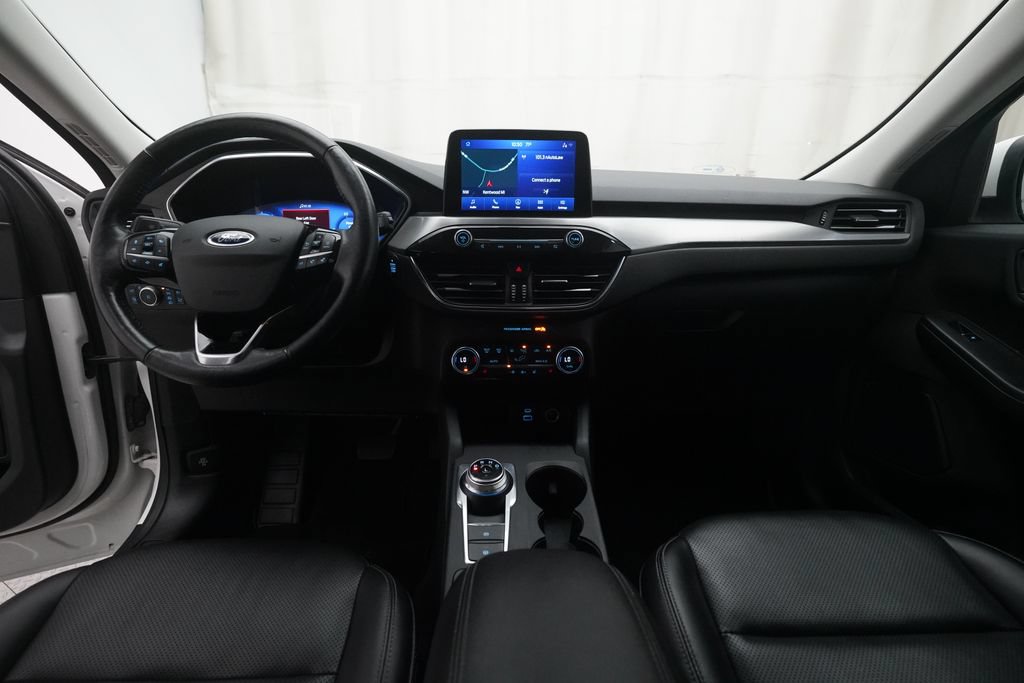 Used 2021 Ford Escape Titanium AWD/4WD image 5