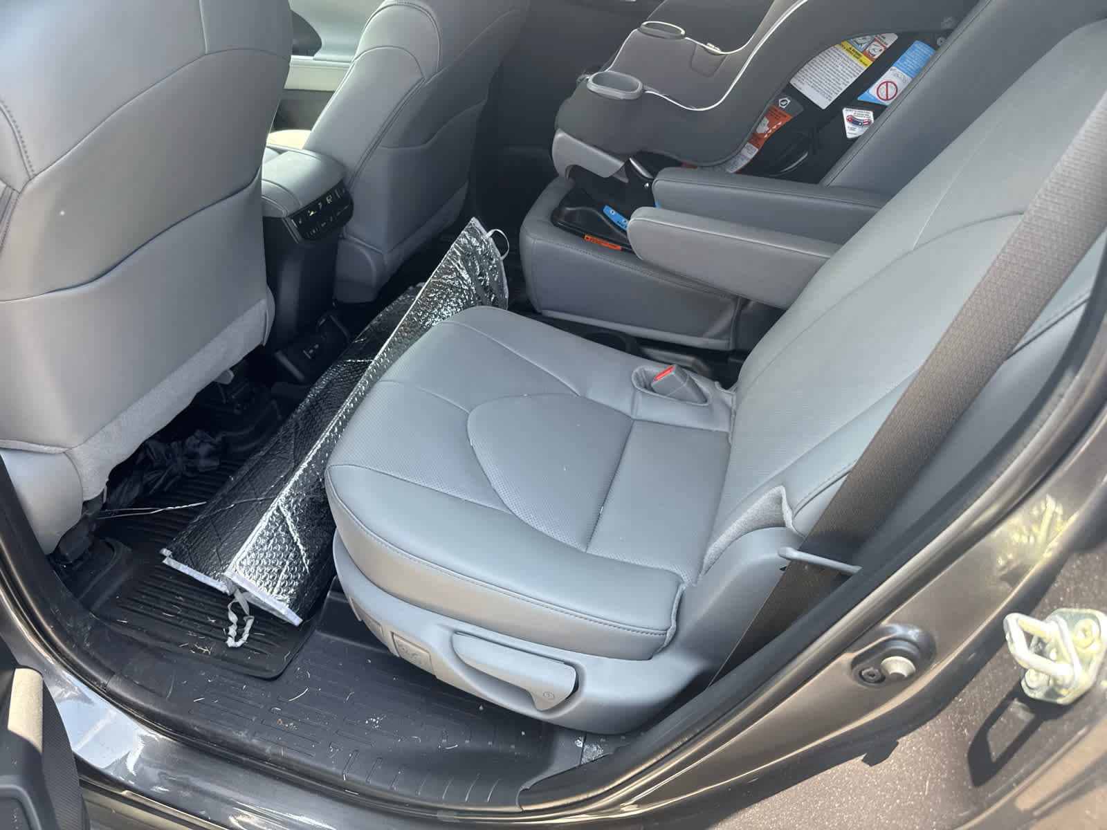 Certified 2025 Toyota Highlander Platinum AWD/4WD image 7