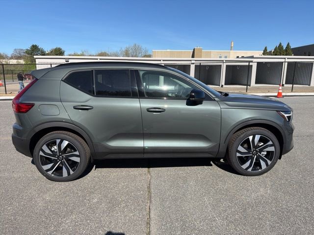 New 2026 Volvo XC40 B5 Plus w/ Protection Package Premier AWD/4WD image 2
