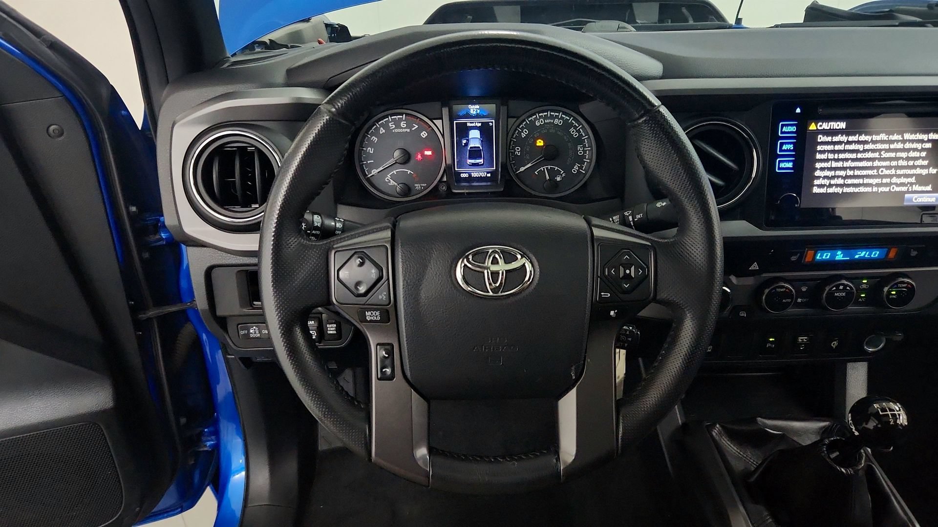 Used 2017 Toyota Tacoma TRD Sport AWD/4WD image 19