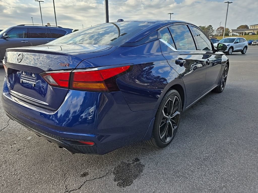 Used 2024 Nissan Altima 2.5 SR w/ SR Premium Package image 7