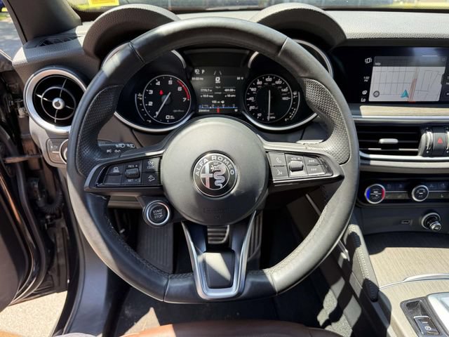 Used 2023 Alfa Romeo Stelvio Ti AWD/4WD image 21