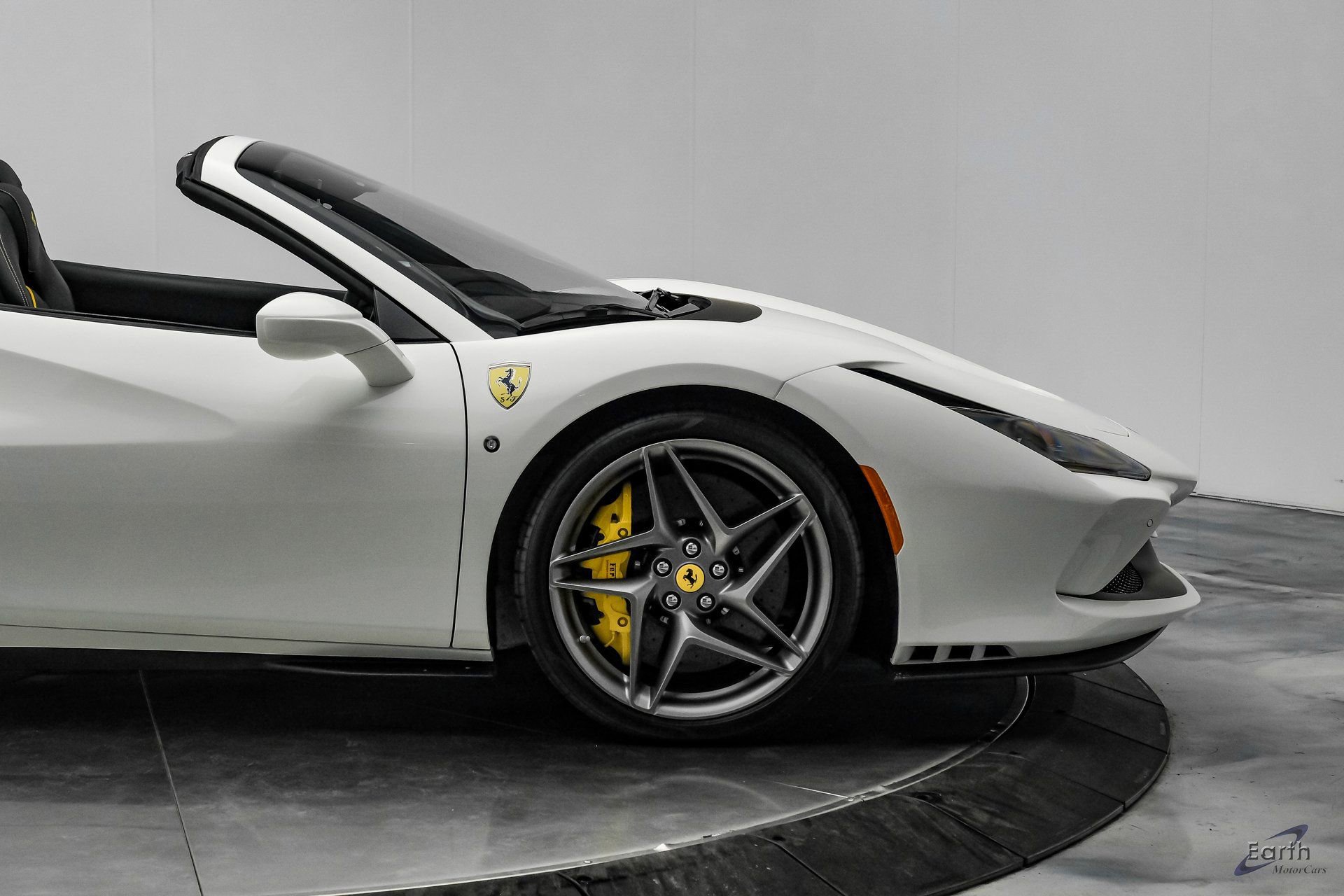 Used 2022 Ferrari F8 Tributo image 39