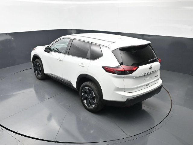 Certified 2024 Nissan Rogue SV AWD/4WD image 23