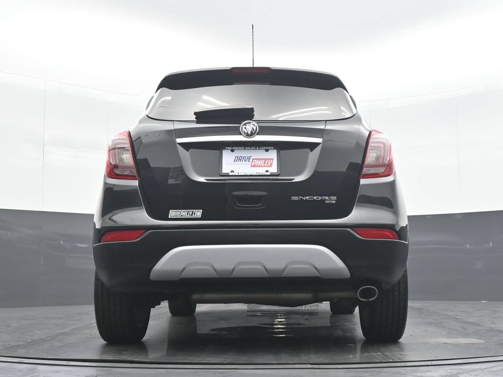 Used 2022 Buick Encore Preferred w/ Safety Package AWD/4WD image 29