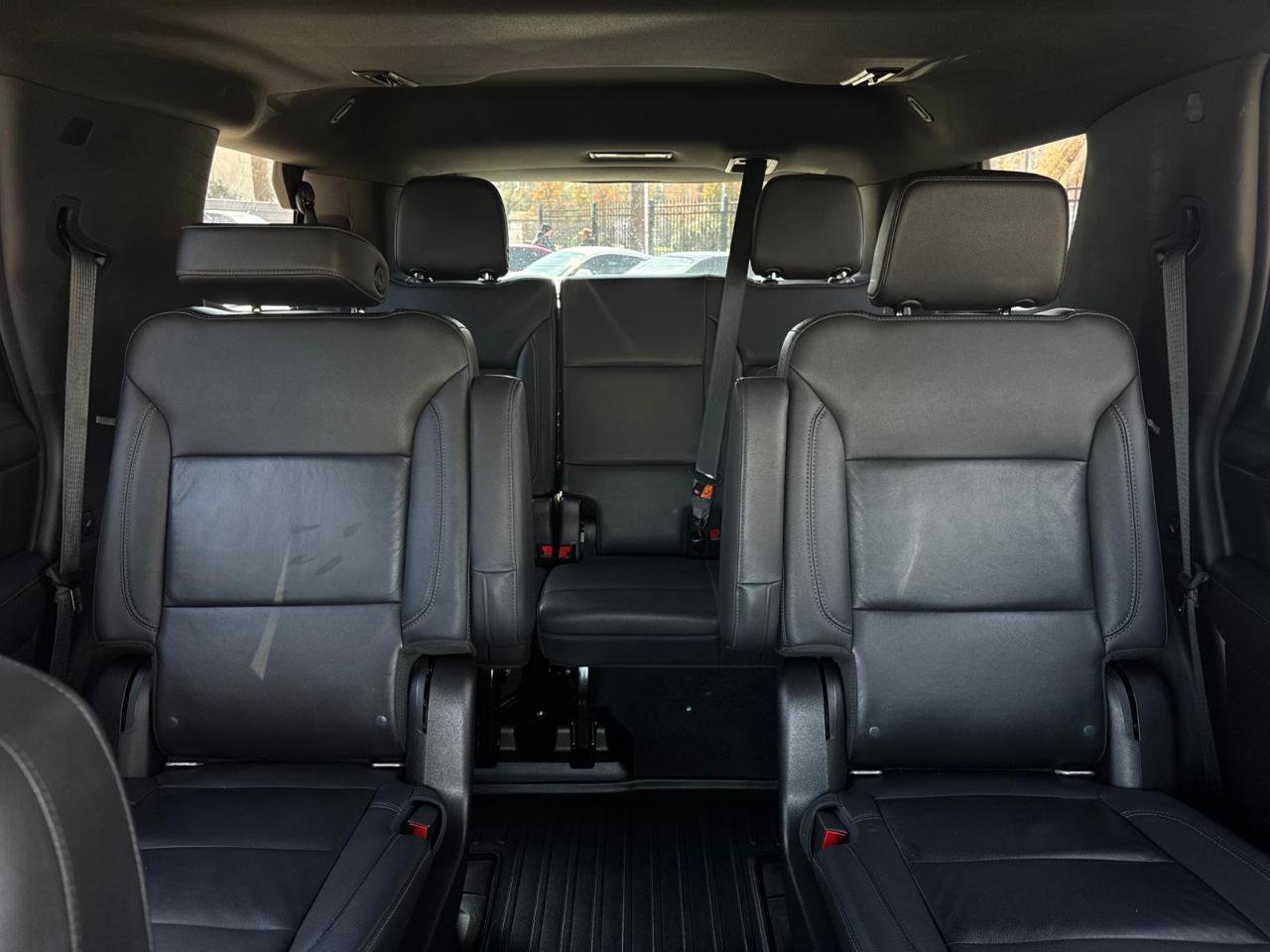 Used 2021 Chevrolet Tahoe LT w/ Luxury Package image 14