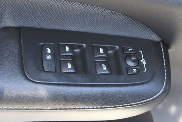 Used 2021 Volvo S60 T8 R-Design w/ Climate Package AWD/4WD image 10