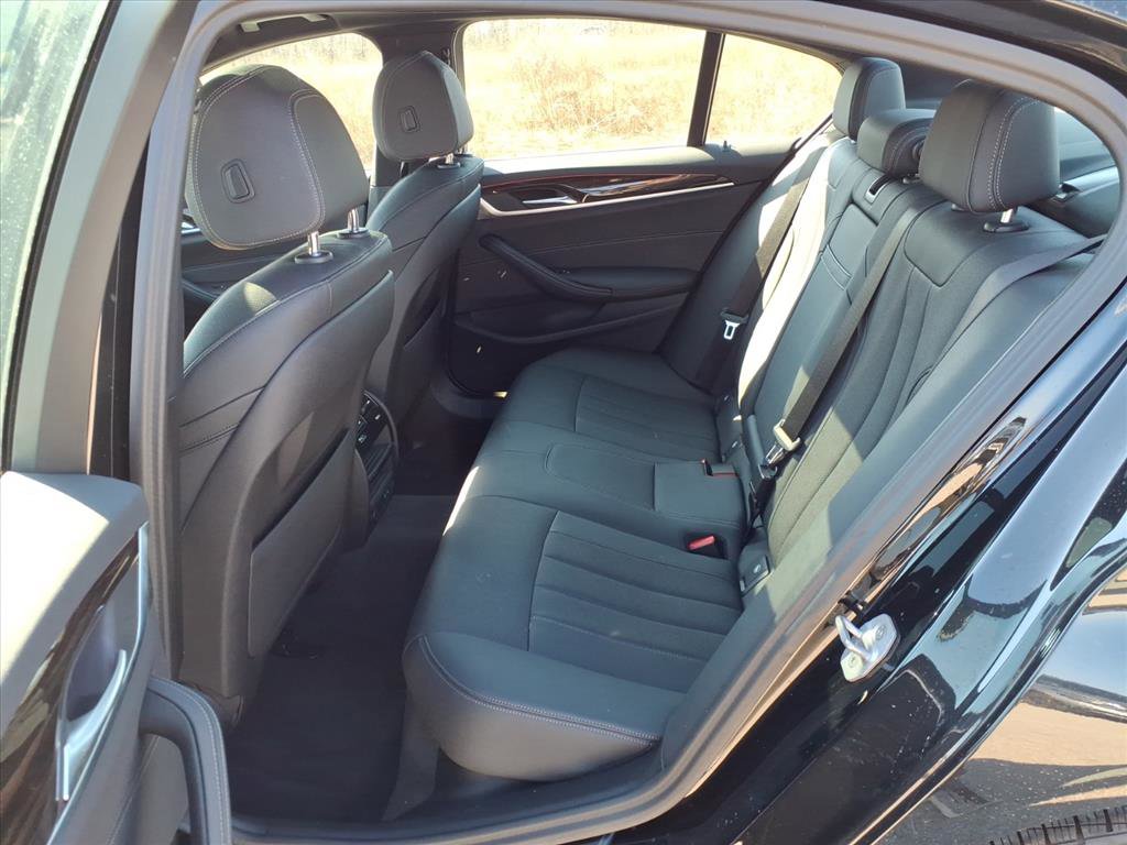 Used 2023 BMW 530e xDrive w/ Convenience Package image 10