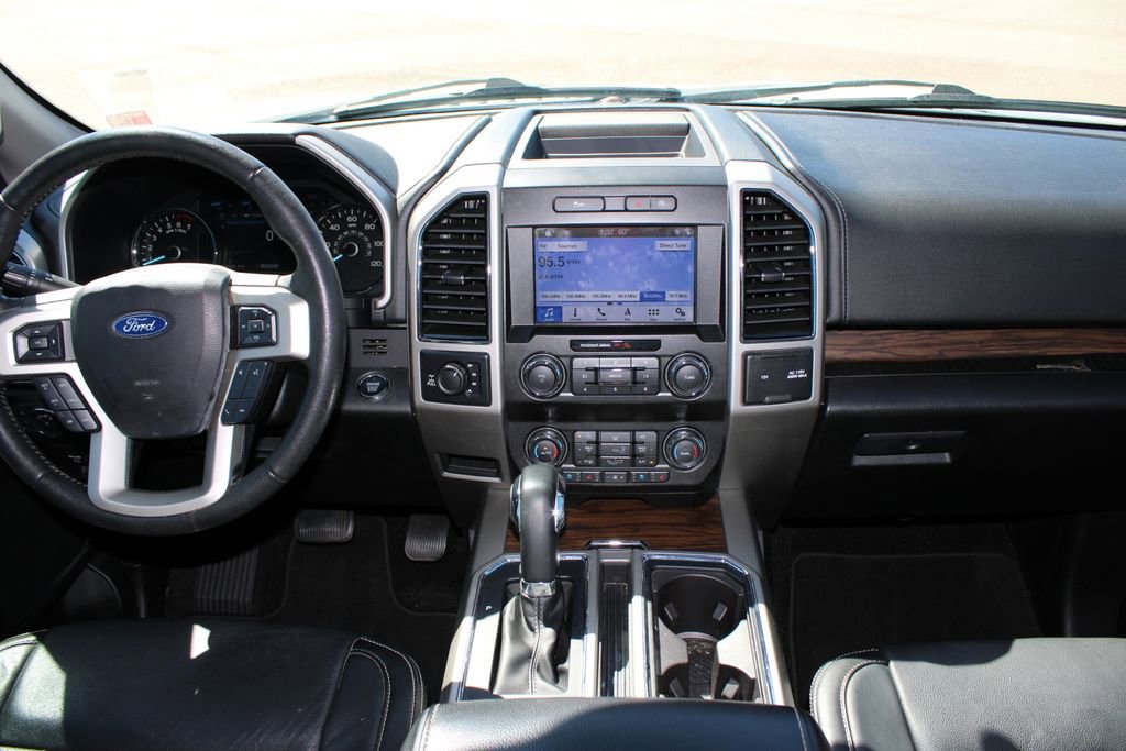 Used 2019 Ford F150 Lariat w/ Equipment Group 501A Mid image 6