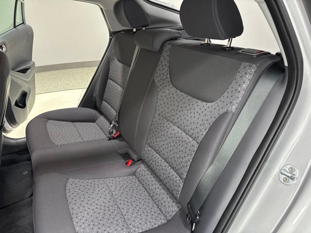 Used 2018 Hyundai Ioniq Blue FWD image 17