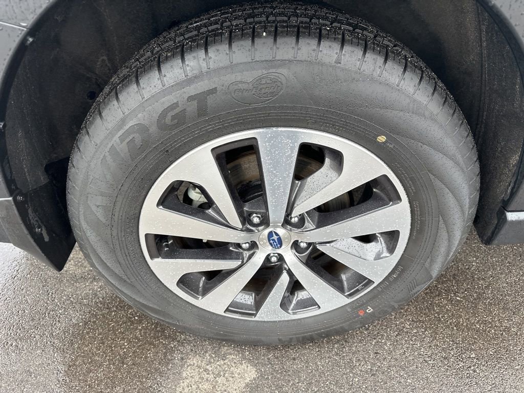 Certified 2025 Subaru Outback Premium image 31