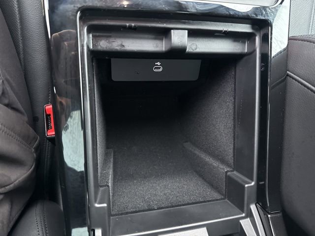 Used 2024 Land Rover Range Rover Evoque S image 25