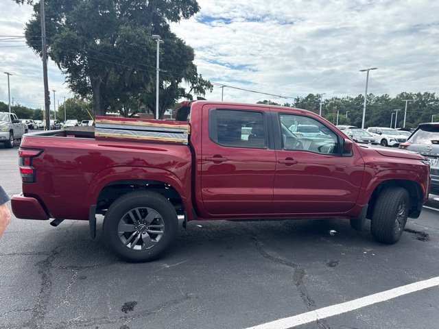 Used 2025 Nissan Frontier SV AWD/4WD image 9