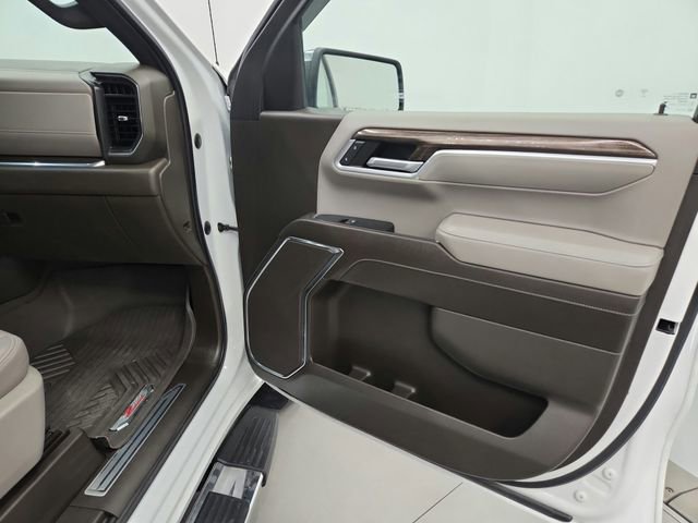 Used 2023 Chevrolet Silverado 1500 LT w/ Z71 Off-Road Package image 40