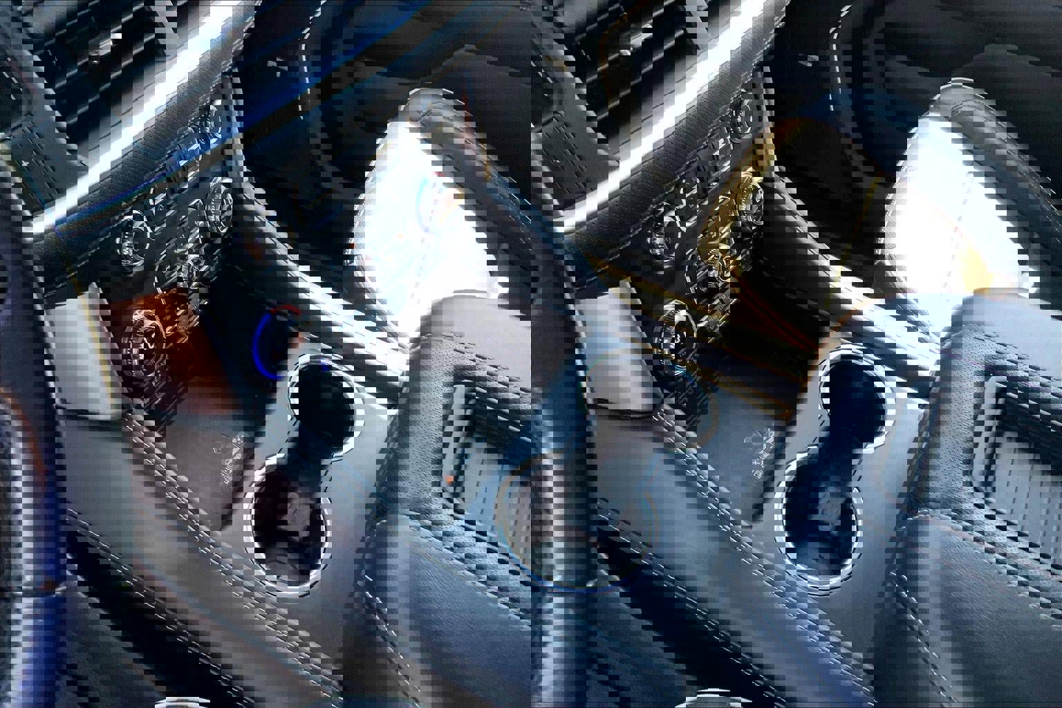 Used 2021 GMC Yukon SLT image 16