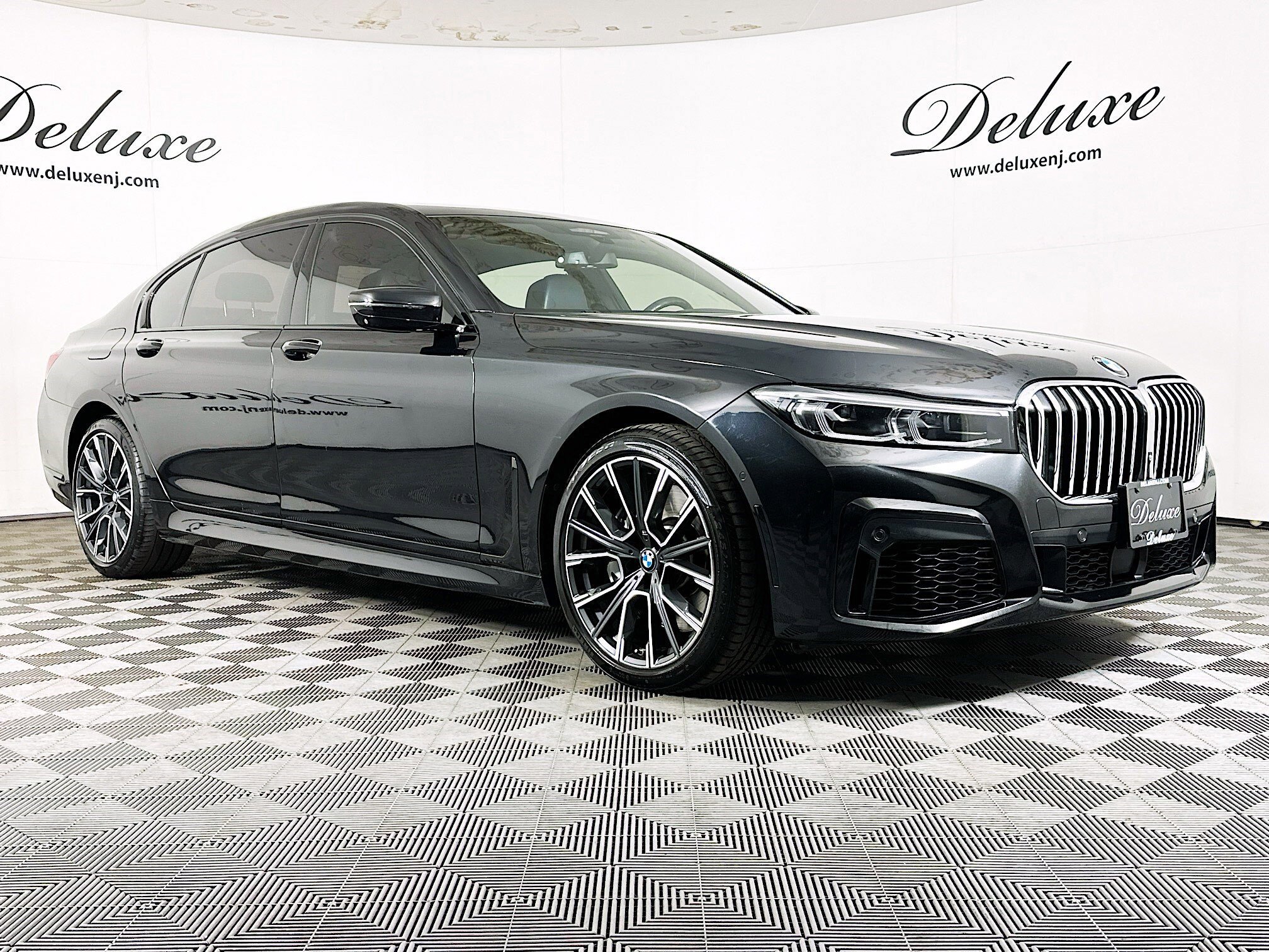 Used 2020 BMW 750i xDrive w/ M Sport Package AWD/4WD image 1
