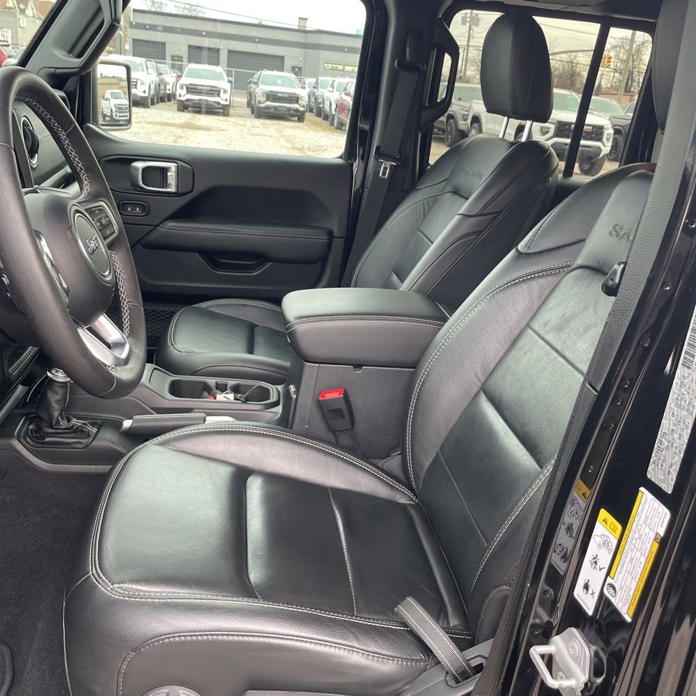 Used 2019 Jeep Wrangler Unlimited Sahara image 5