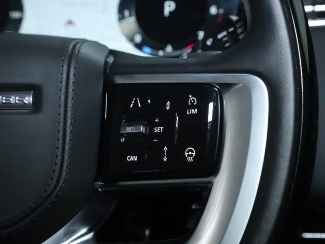 Certified 2025 Land Rover Range Rover SE image 24