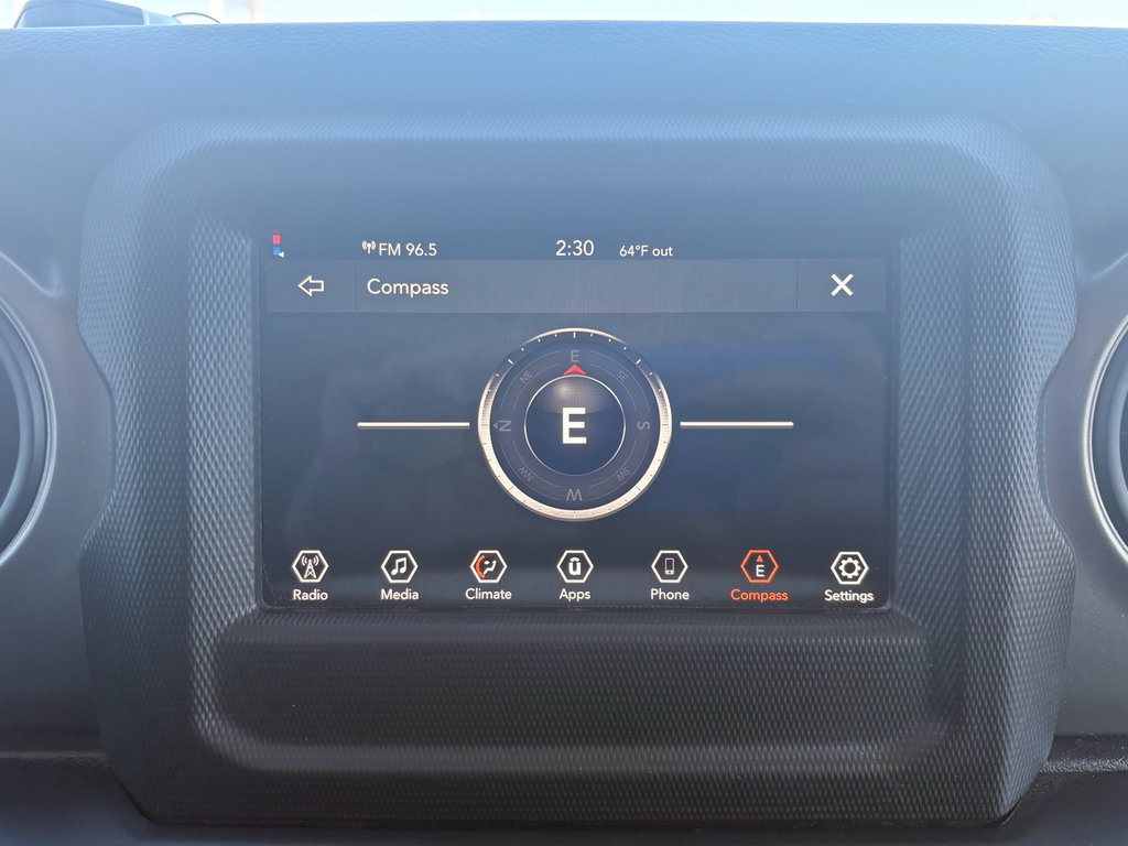 Used 2022 Jeep Wrangler Sport AWD/4WD image 23