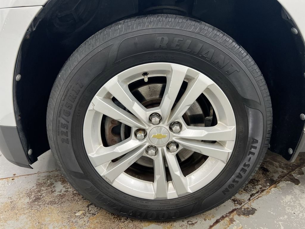 Used 2012 Chevrolet Equinox LS image 25