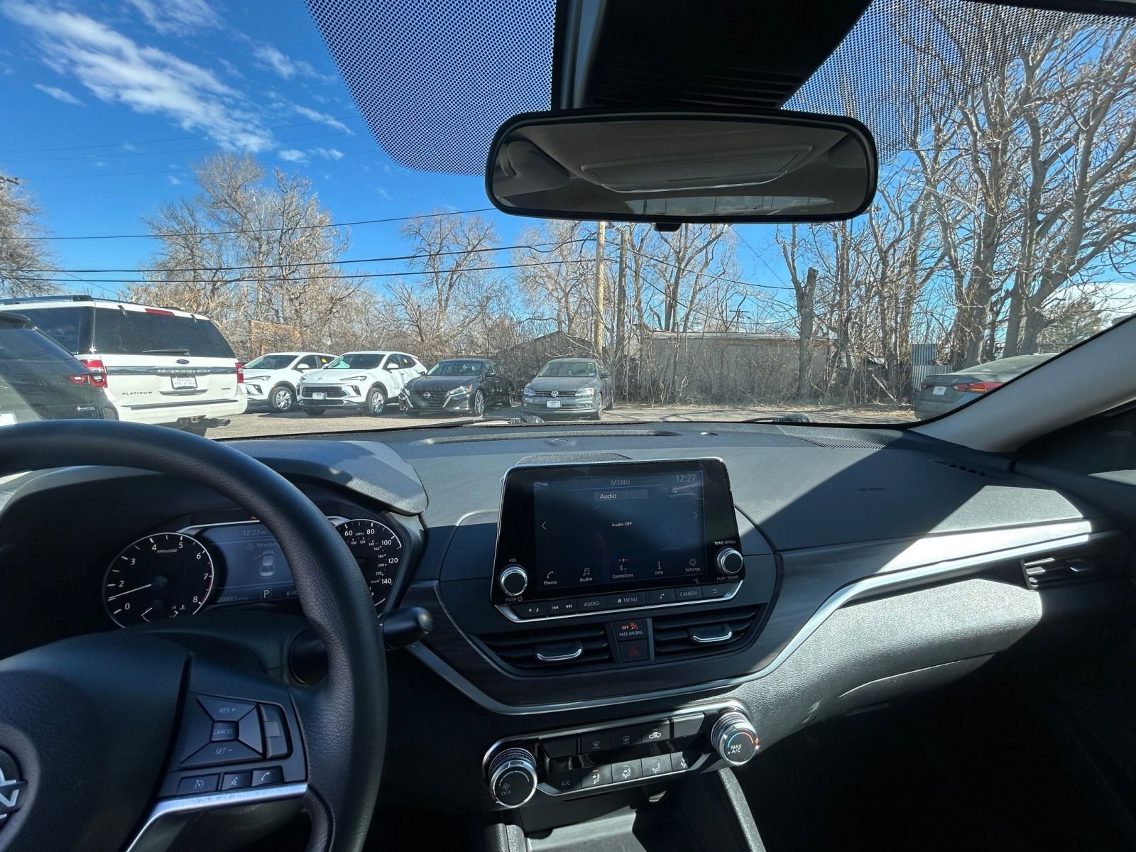 Used 2025 Nissan Altima 2.5 SV image 32