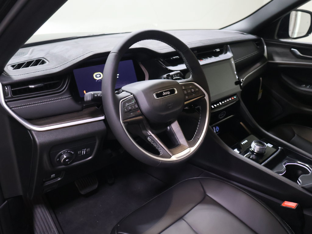 New 2027 Jeep Grand Cherokee Limited AWD/4WD image 20