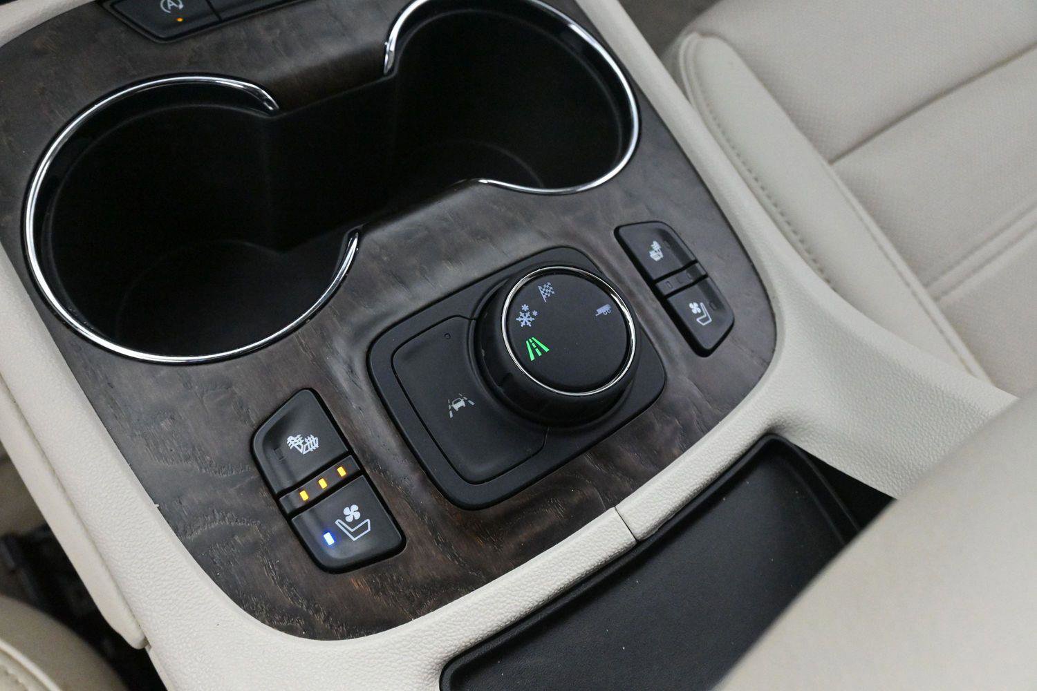 Used 2023 GMC Acadia Denali w/ Denali Ultimate Package FWD image 21