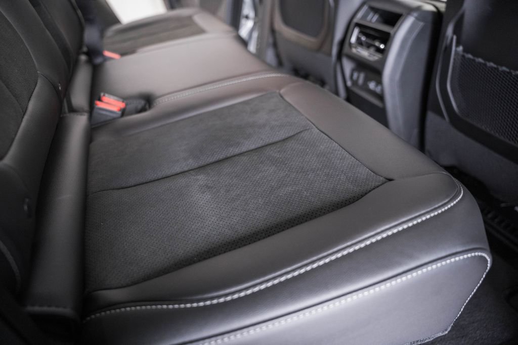 New 2025 Jeep Grand Cherokee Altitude image 29