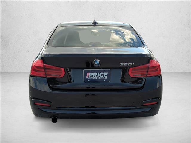 Used 2018 BMW 320i Sedan w/ Convenience Package image 7