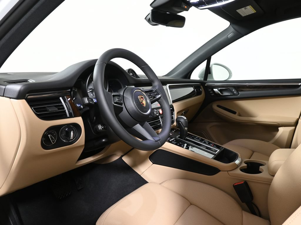 Used 2026 Porsche Macan S AWD/4WD image 4