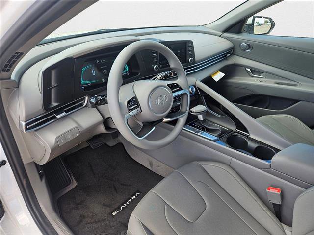 New 2025 Hyundai Elantra Blue image 3