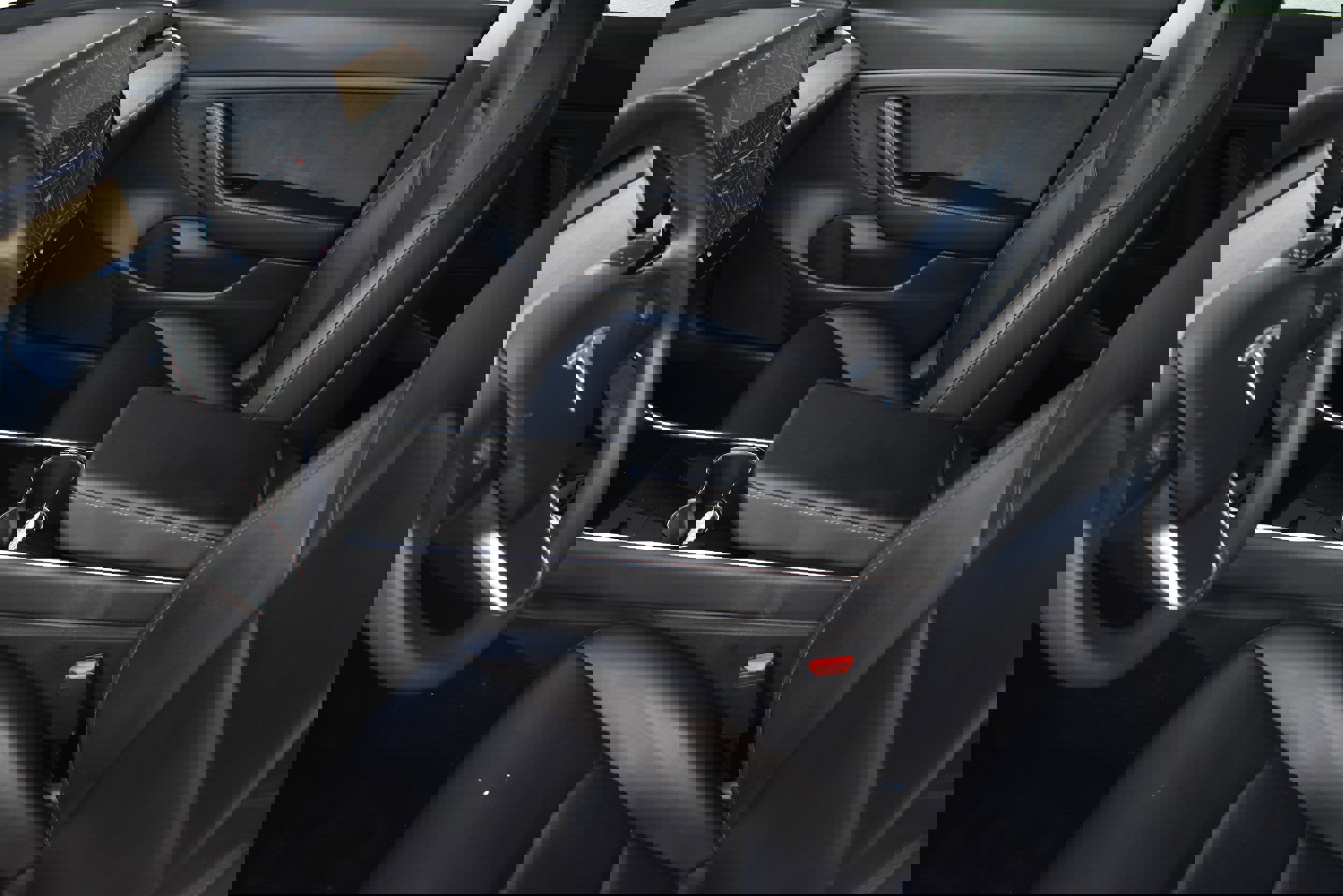 Used 2023 Tesla Model 3 Standard Range image 18