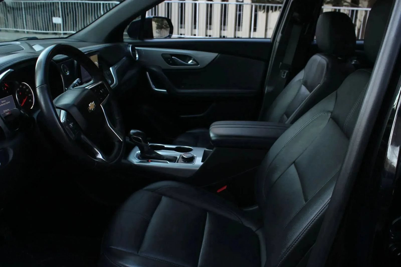 Used 2019 Chevrolet Blazer LT w/ Sound & Technology Package FWD image 15