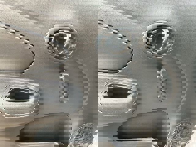 Used 2017 Nissan Versa S Plus image 19