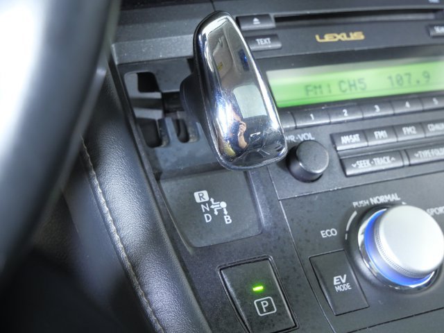 Used 2013 Lexus CT 200h w/ Seat Comfort Pkg FWD image 25