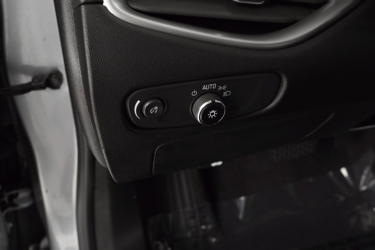 Used 2023 Chevrolet Malibu LT image 30