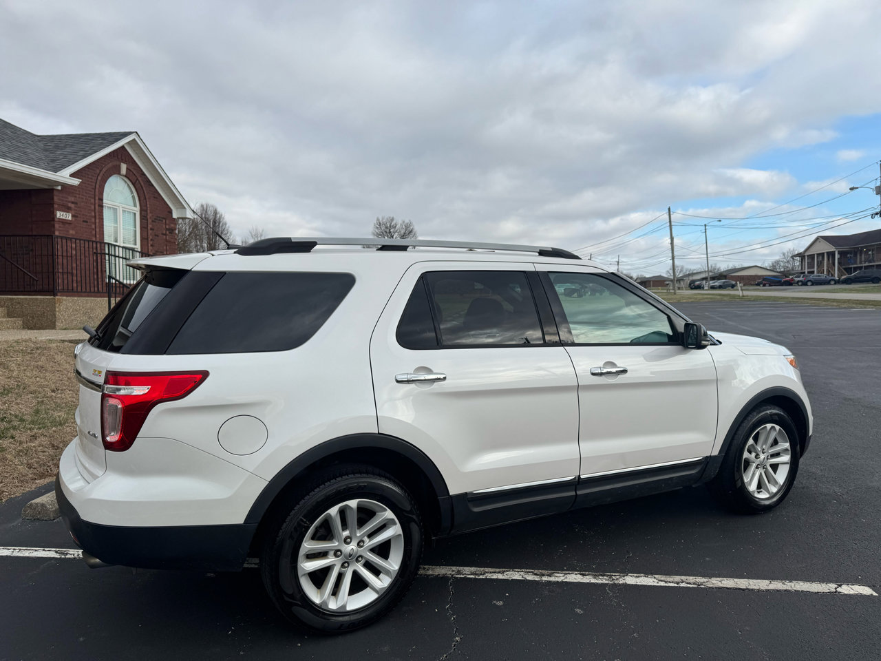 Used 2013 Ford Explorer XLT image 10