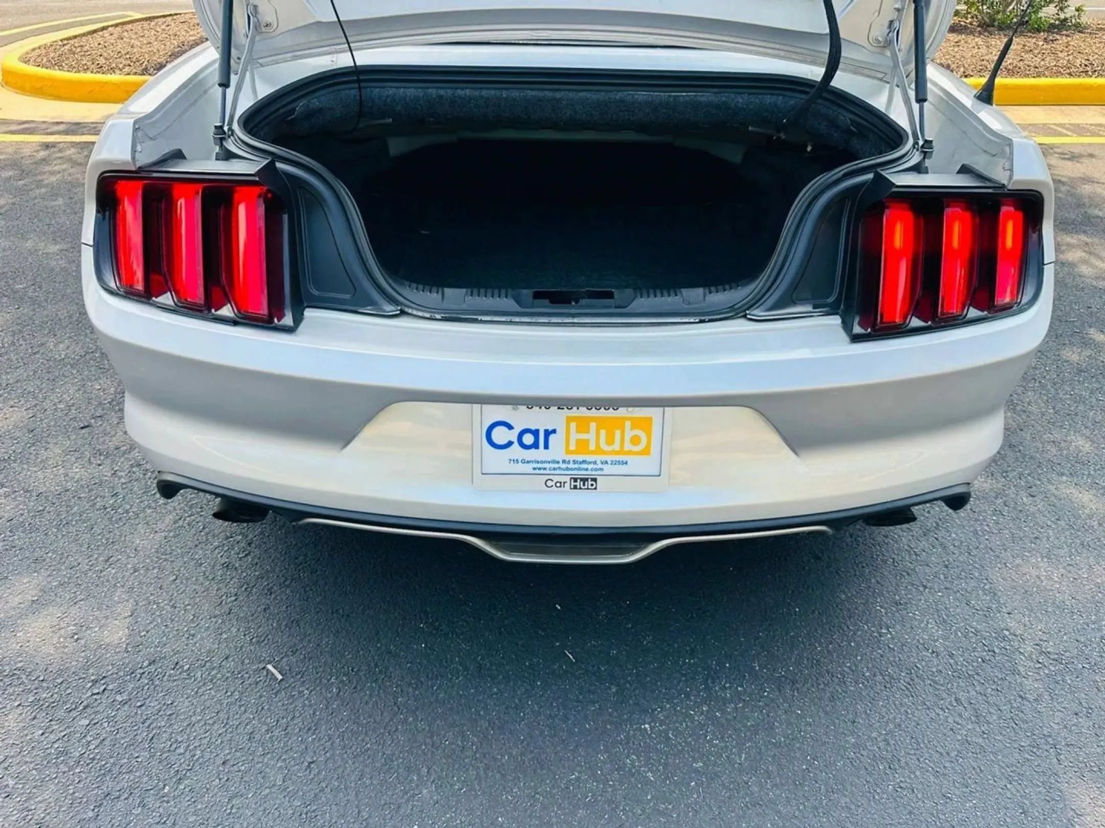Used 2016 Ford Mustang Premium RWD image 16