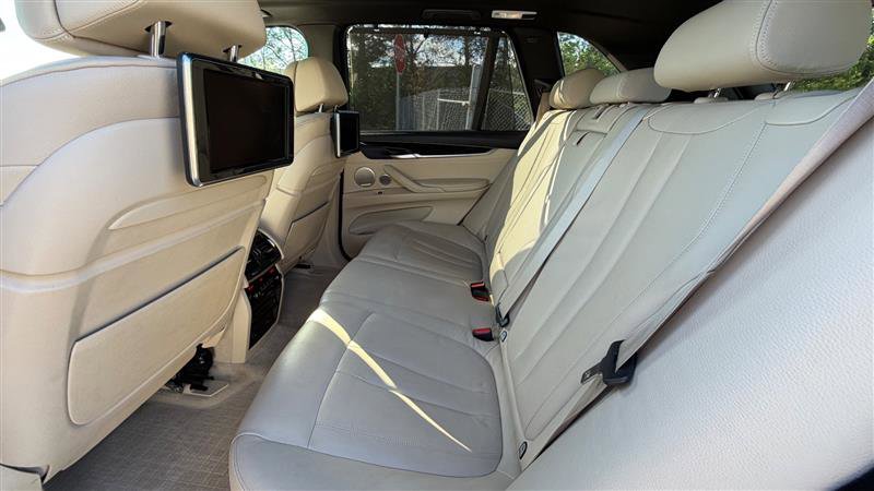 Used 2014 BMW X5 xDrive50i AWD/4WD image 16