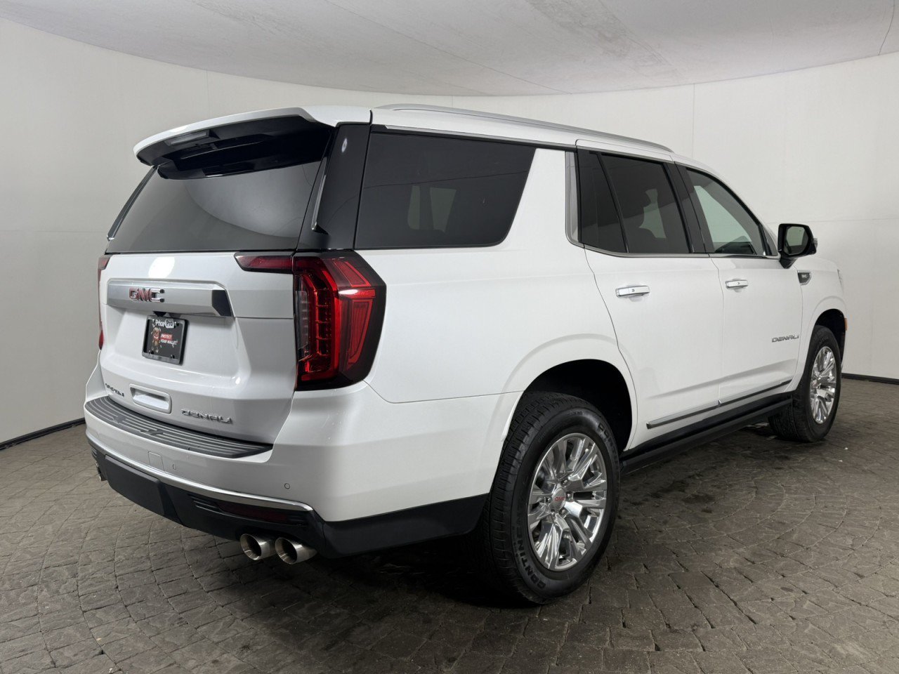 Used 2023 GMC Yukon Denali AWD/4WD image 9